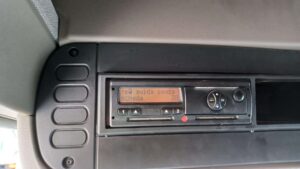 truck CF75IV-FAN 75.360 U 6x2 Space Cab CV457XY 83321